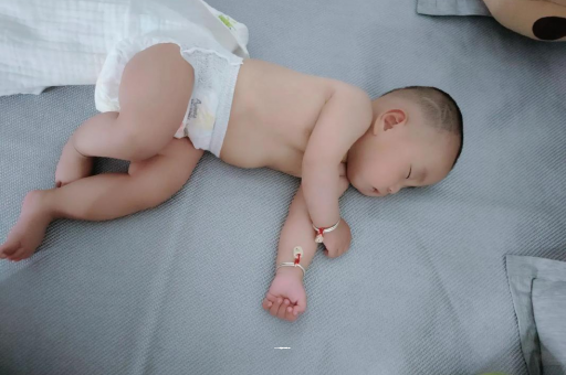 甘孜宝宝发烧可以喝牛奶吗